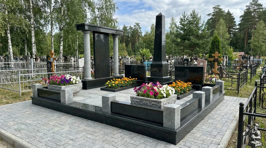 porebrik-stela-obelisk